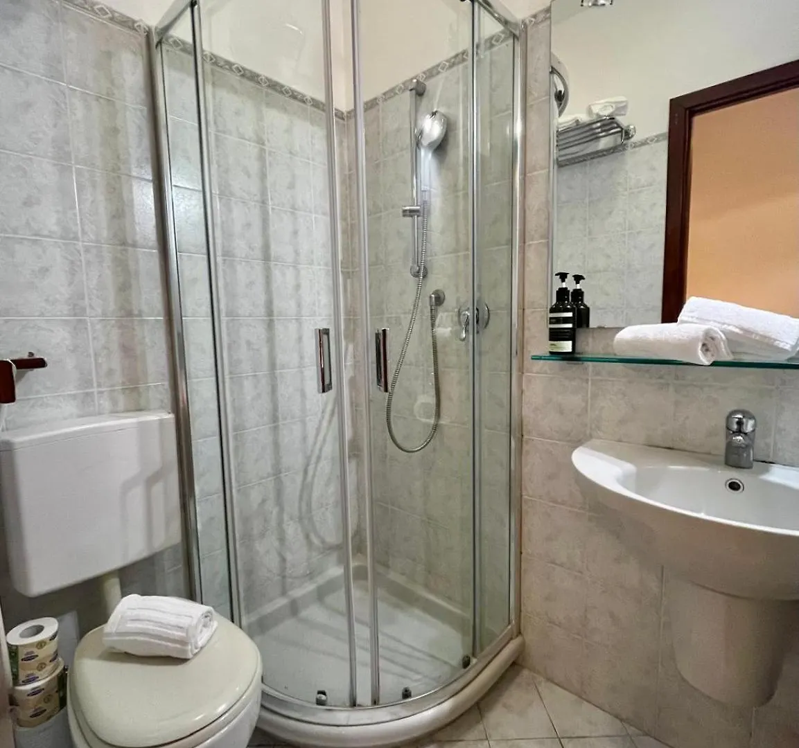 *** Guest house Affittacamere Creuza De Mae Levanto Italy