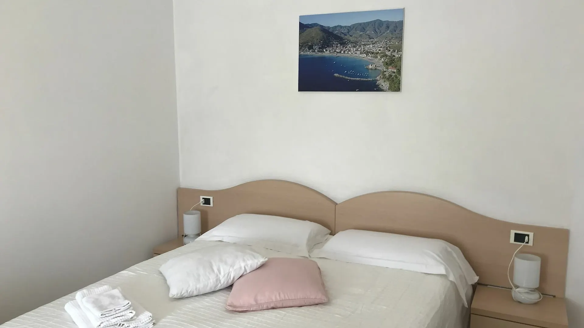 Affittacamere Creuza De Mae Levanto 3*,